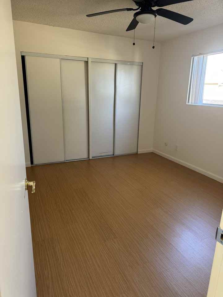 Menlo Ave. - Photo 5 of 14