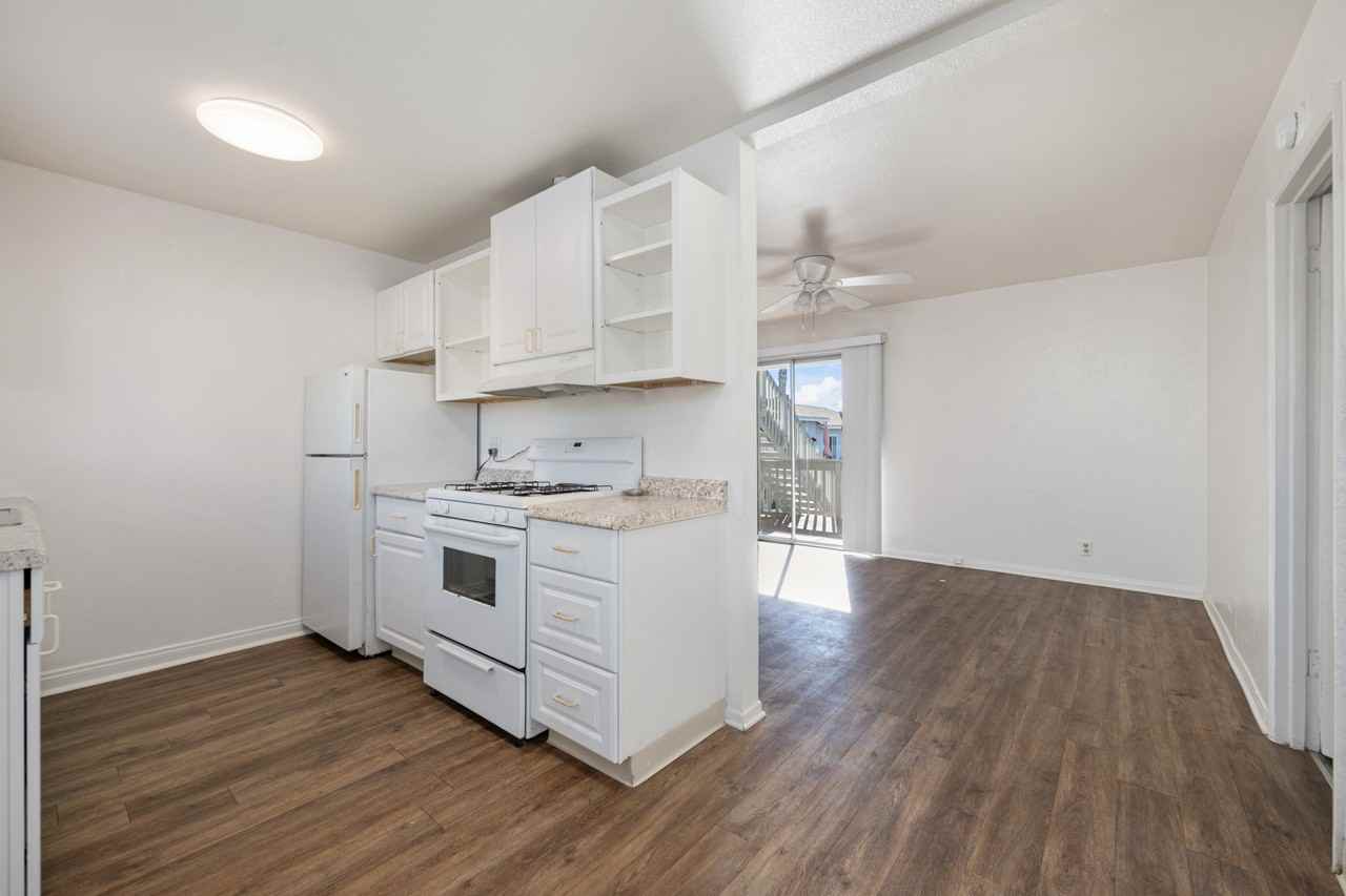 920 S. Pacific St. - Photo 4 of 9