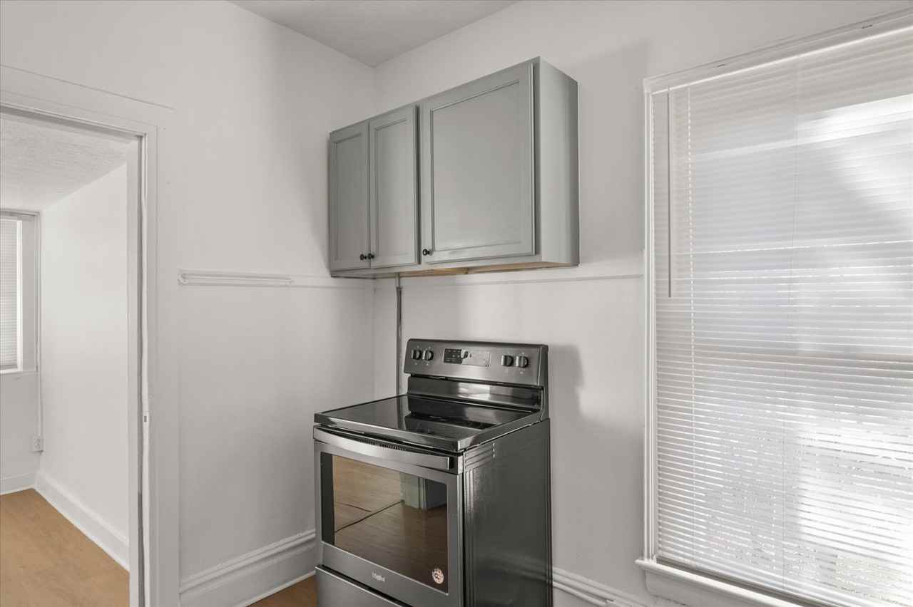 376 East 5th Avenue - Photo 7 of 20