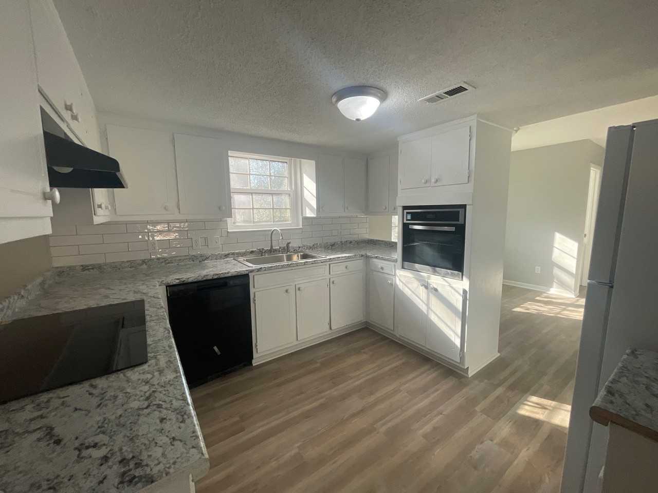 3415 Mastin Lake Road Northwest - Photo 5 of 14