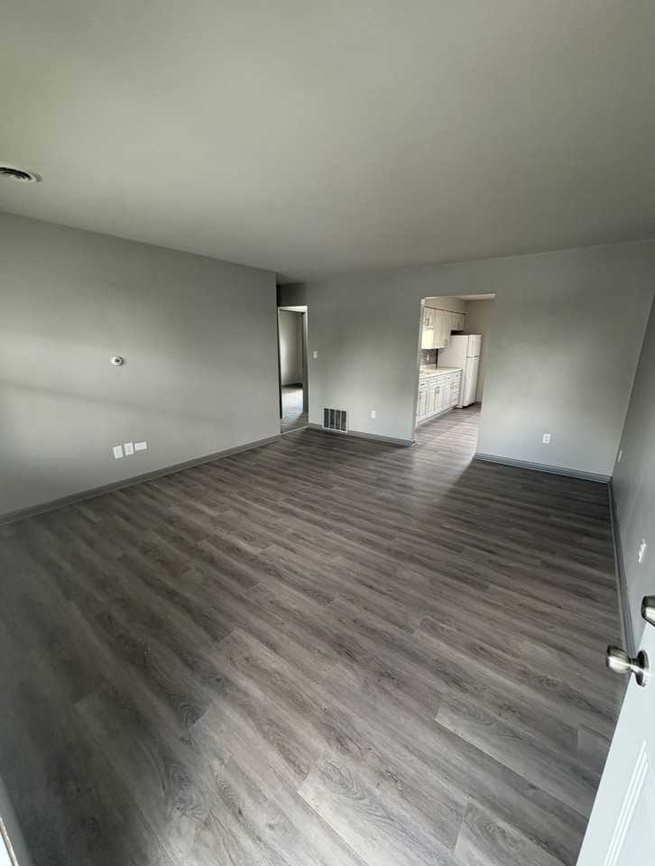 201 West Palmer Street - Photo 2 of 6