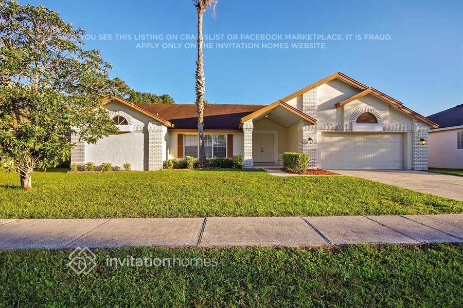 20407 Melville Street - Photo 2 of 21