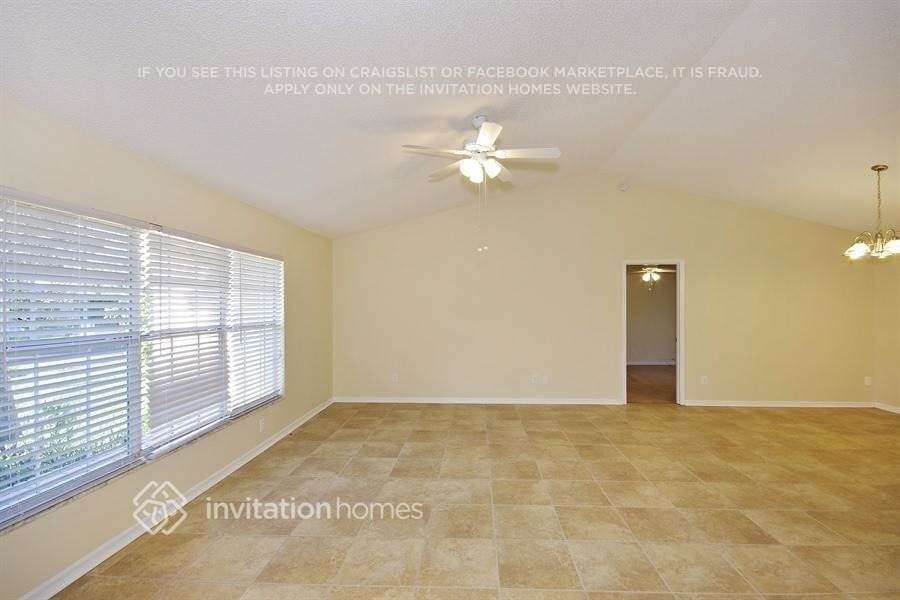 20407 Melville Street - Photo 5 of 21