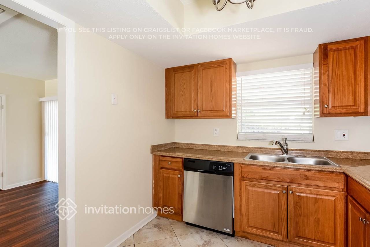 5205 Garner Pl - Photo 4 of 15