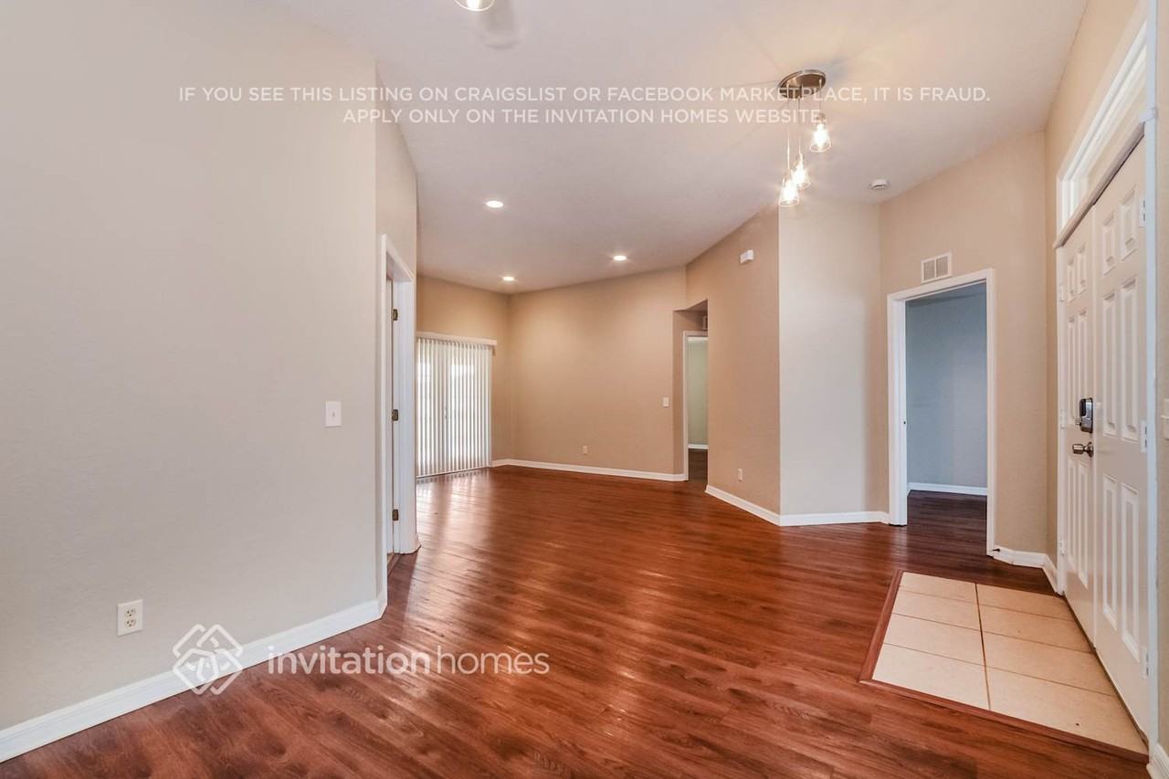 483 Majestic Gardens Boulevard - Photo 3 of 16