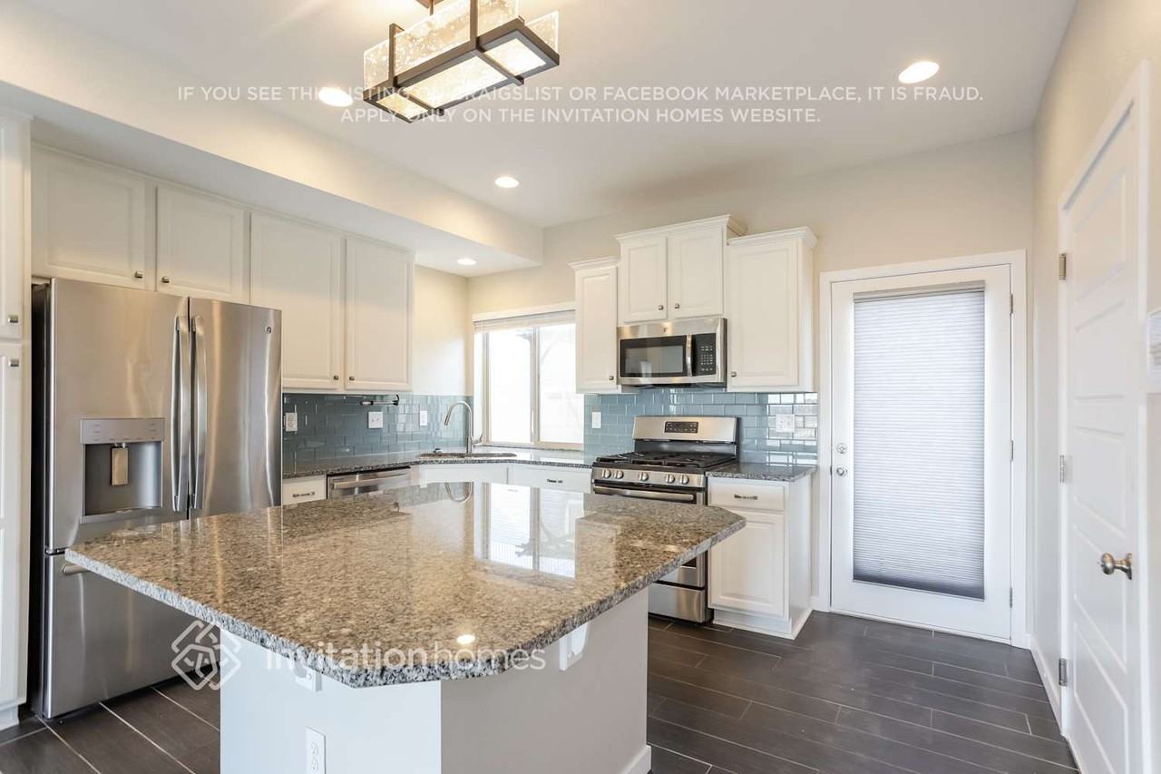 4892 Halifax Court - Photo 7 of 16