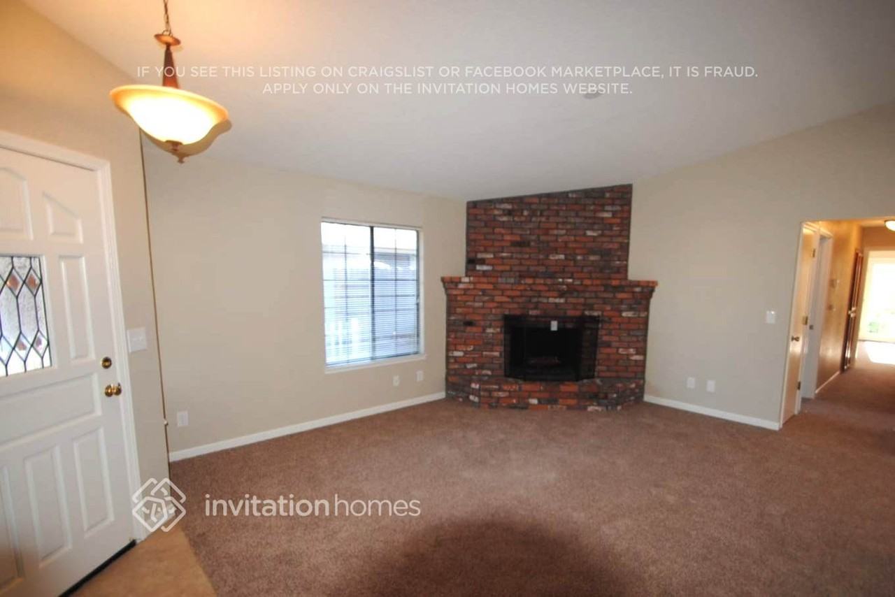 439 R Street - Photo 2 of 16