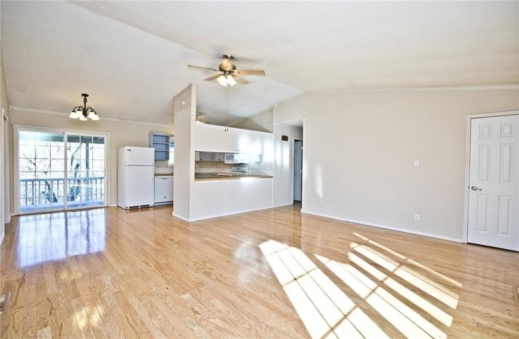 11 Bromwich Ln - Photo 6 of 24