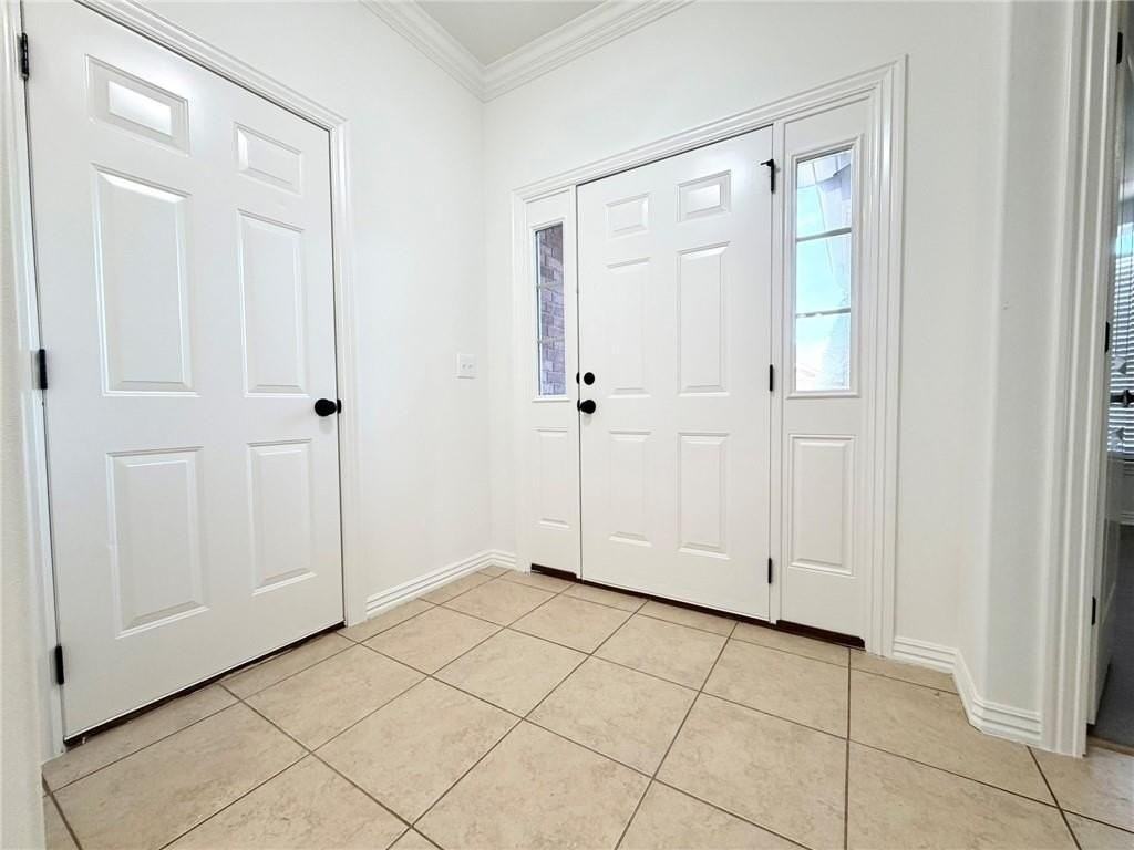 2912 South D Place - Photo 7 of 21