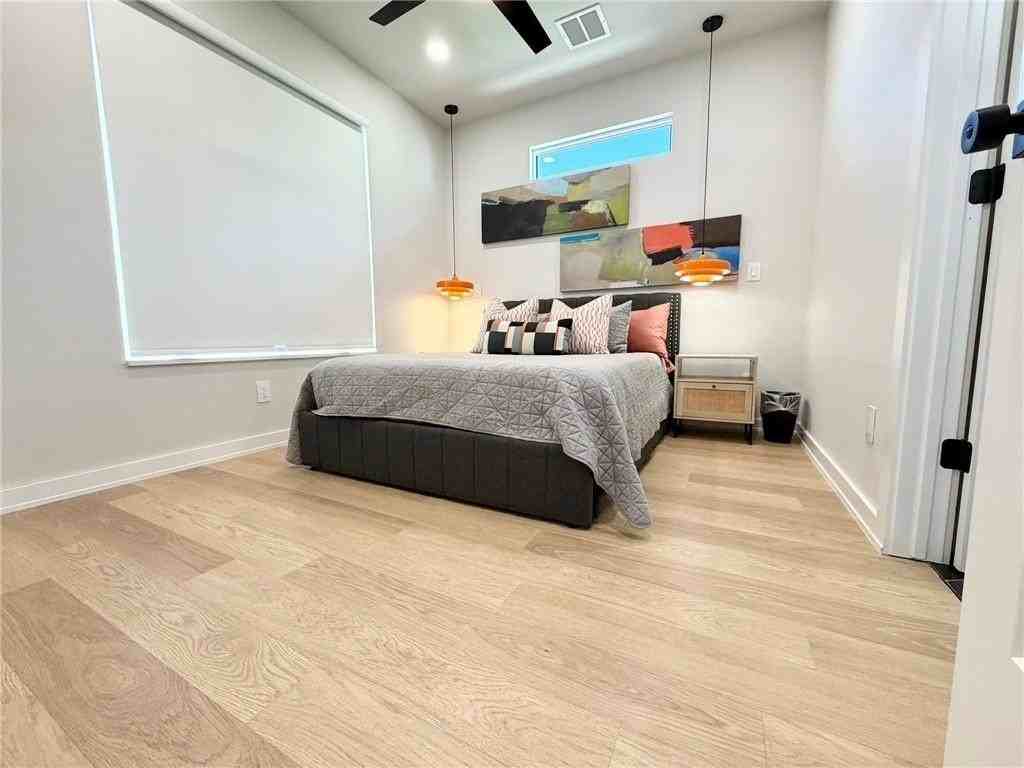 611 Southwest C Street - Photo 4 of 14