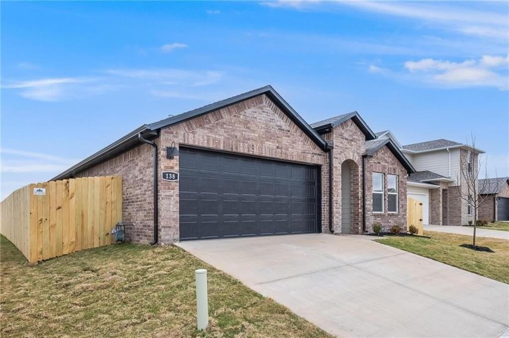 138 South Maroon Avenue - Photo 2 of 31