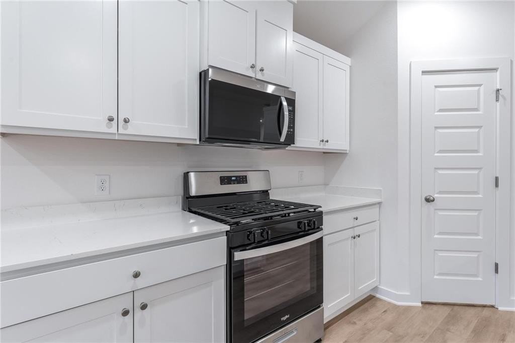 138 South Maroon Avenue - Photo 7 of 31