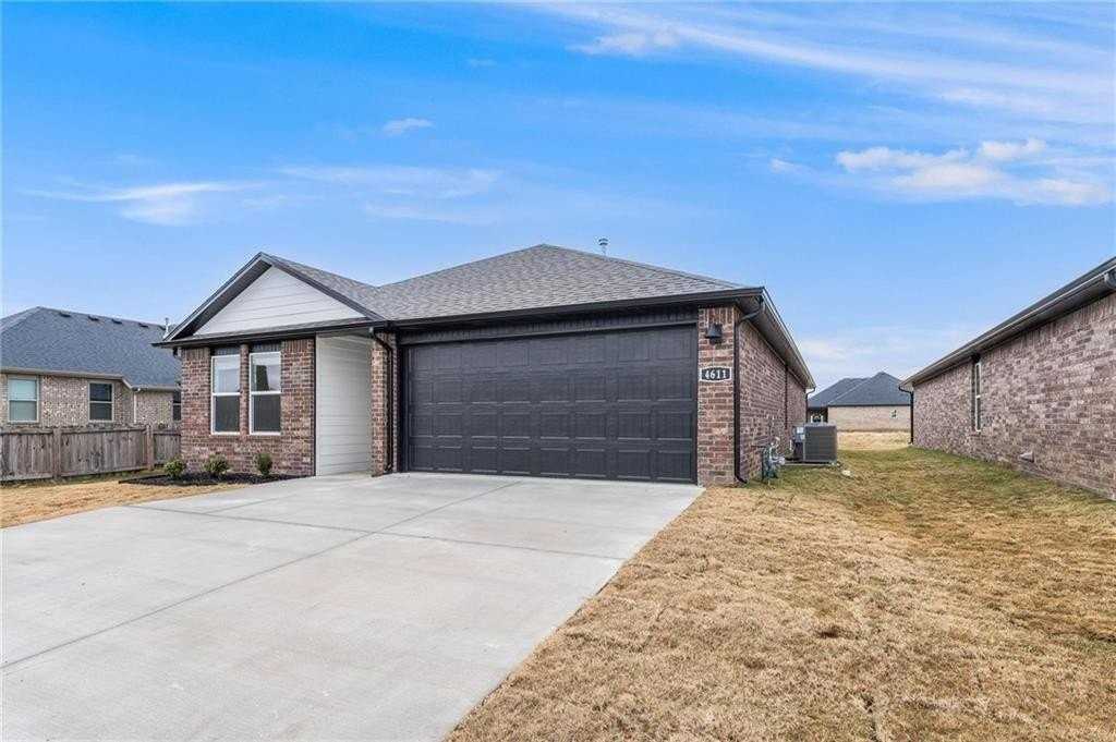 4611 West Barhem Drive - Photo 2 of 31