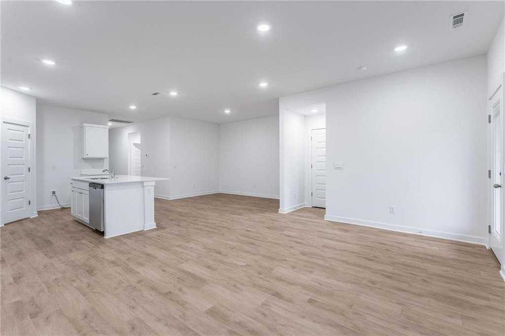 4611 West Barhem Drive - Photo 4 of 31