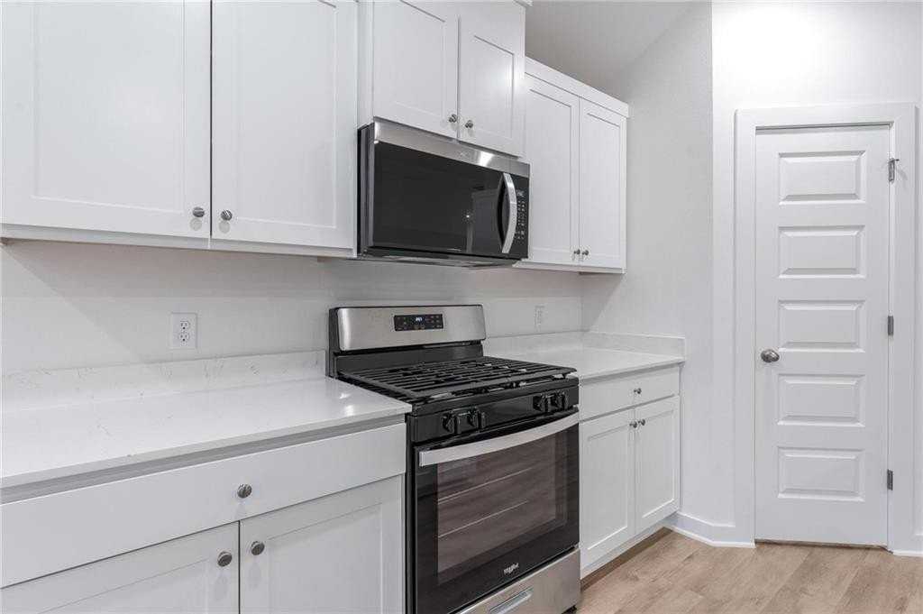 4611 West Barhem Drive - Photo 7 of 31