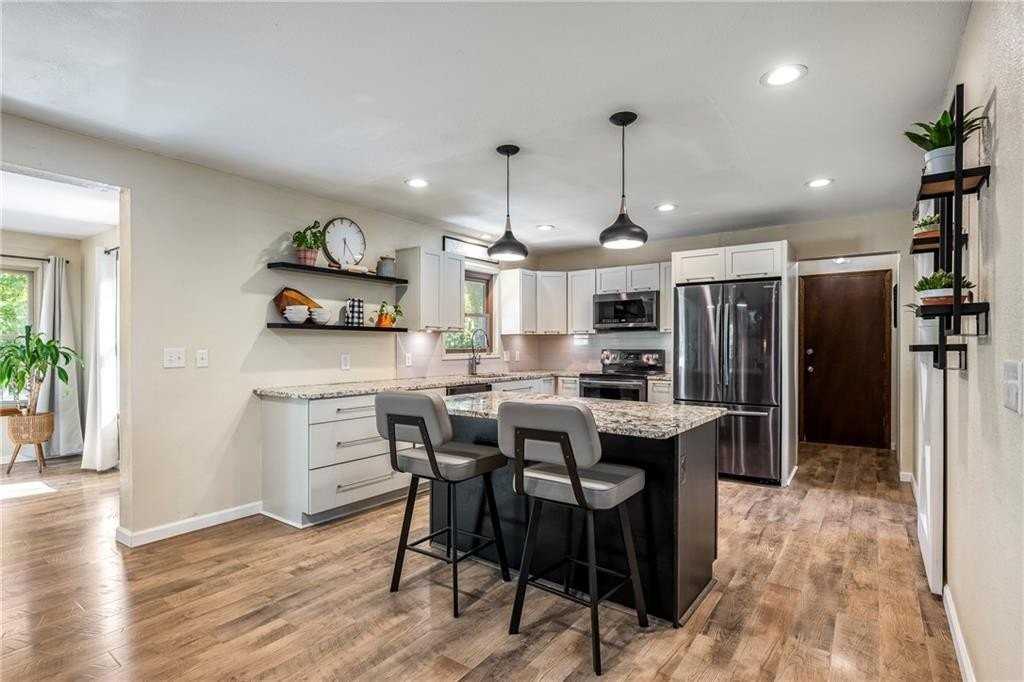 1 Penzance Drive - Photo 3 of 22