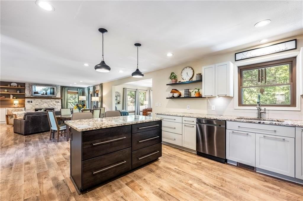 1 Penzance Drive - Photo 4 of 22