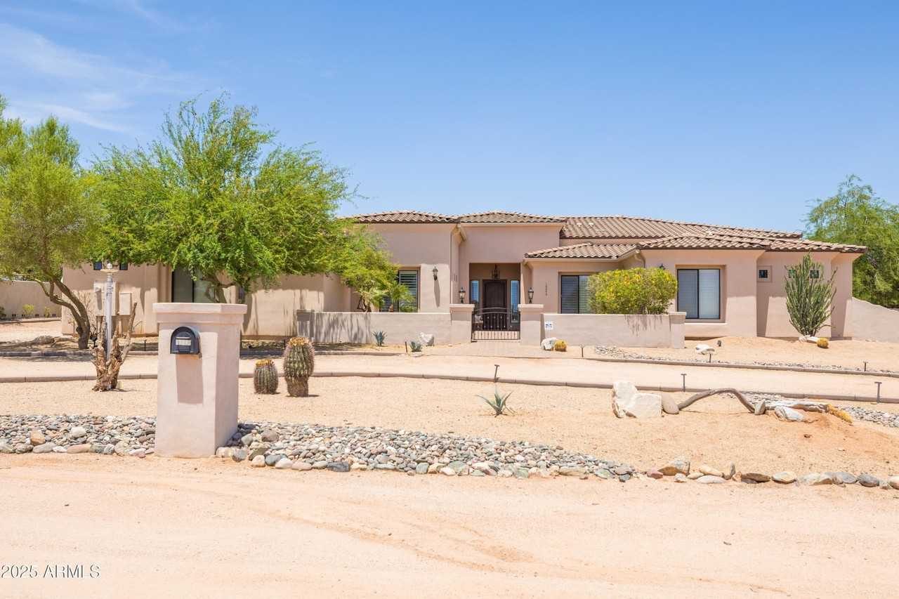 16246 Gamble Drive - Photo 2 of 50