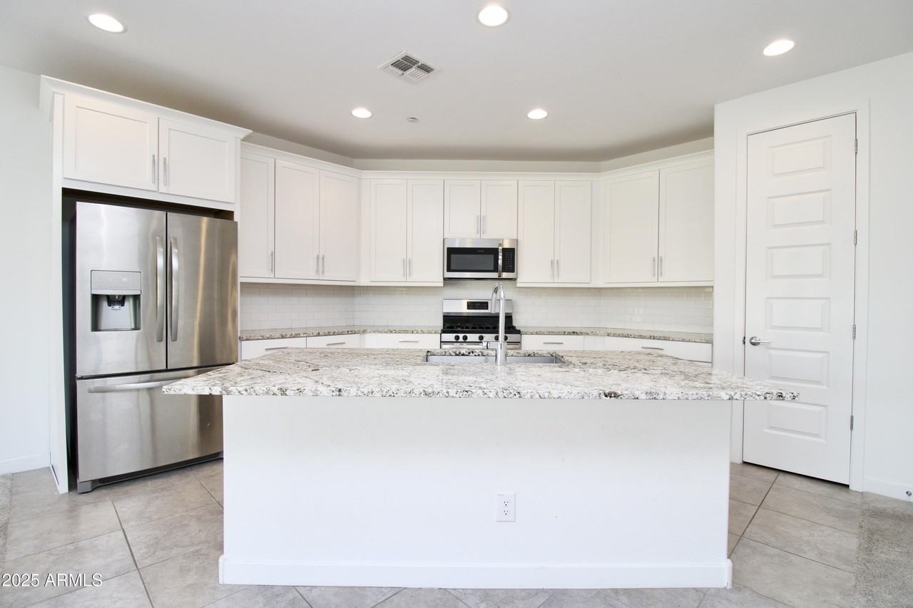 12546 W Calle De Baca - Photo 3 of 23