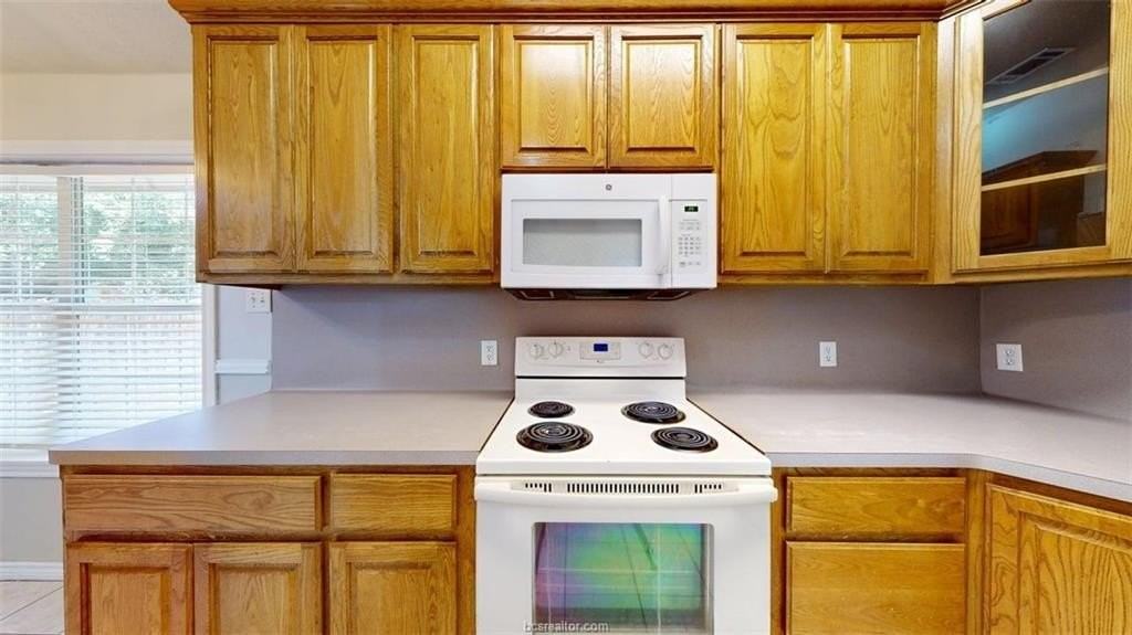 235 Stuttgart Circle - Photo 7 of 33