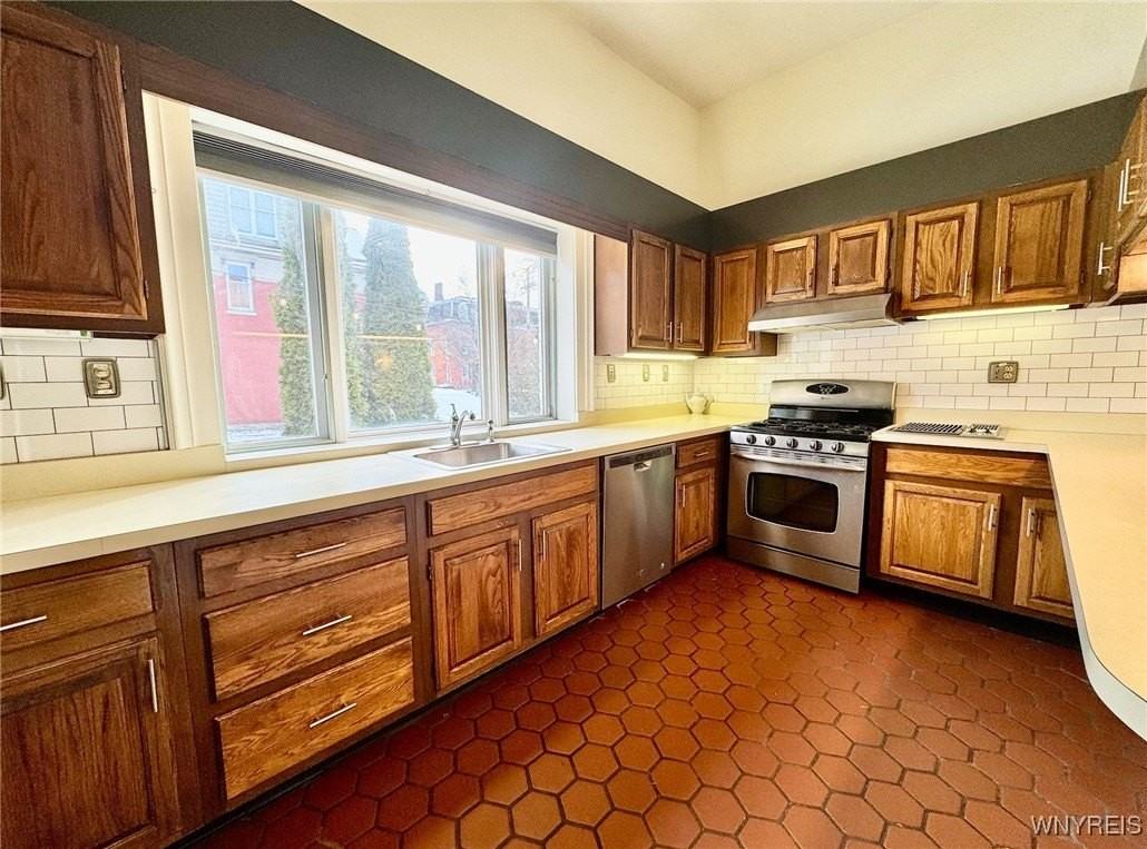 25 Whitney Place - Photo 4 of 16