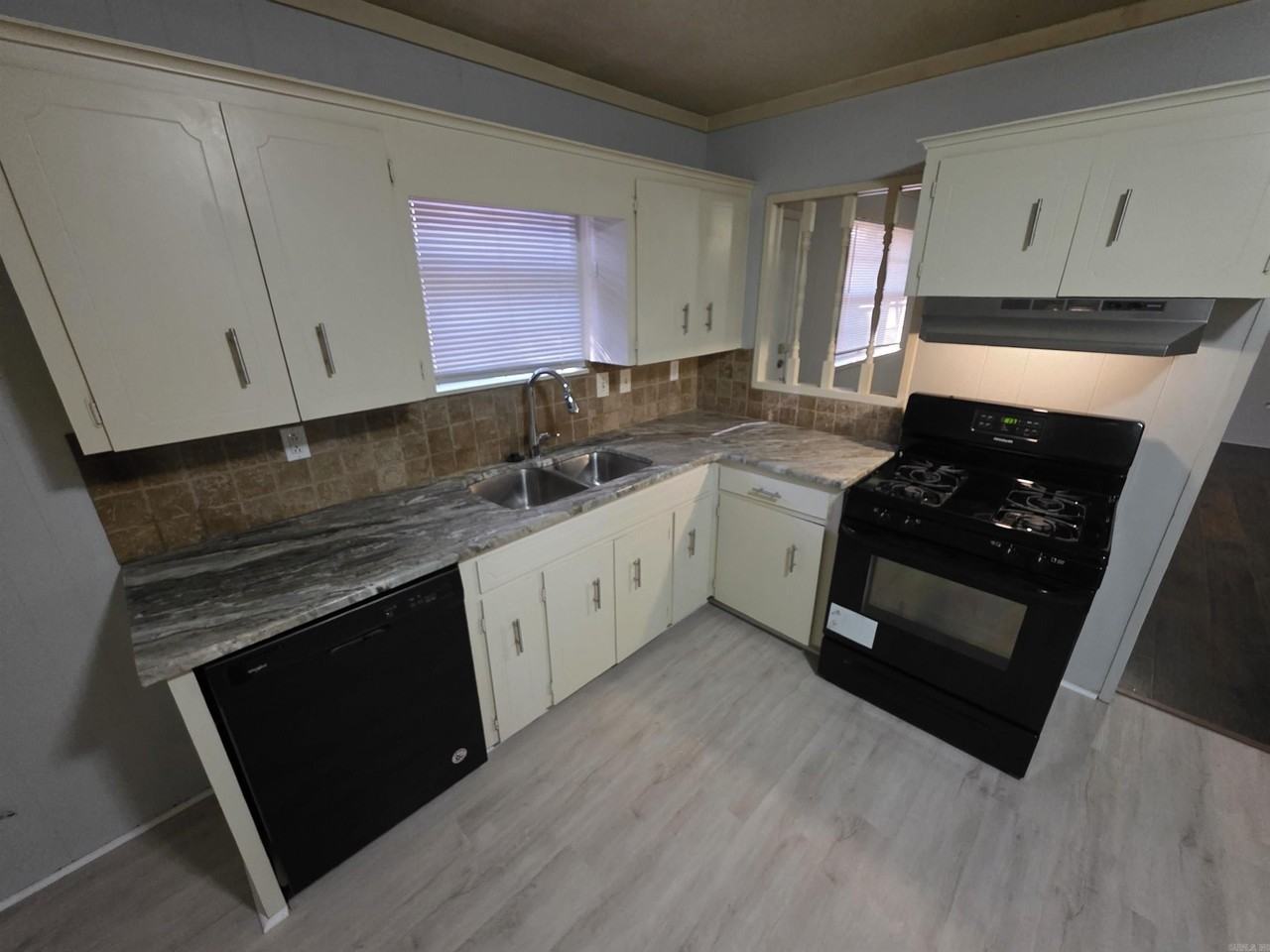 4505 Timberland Drive - Photo 4 of 13