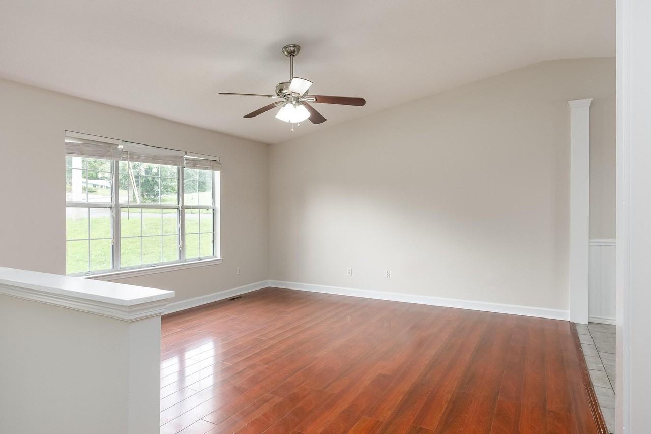 69 Jason Drive - Photo 3 of 41