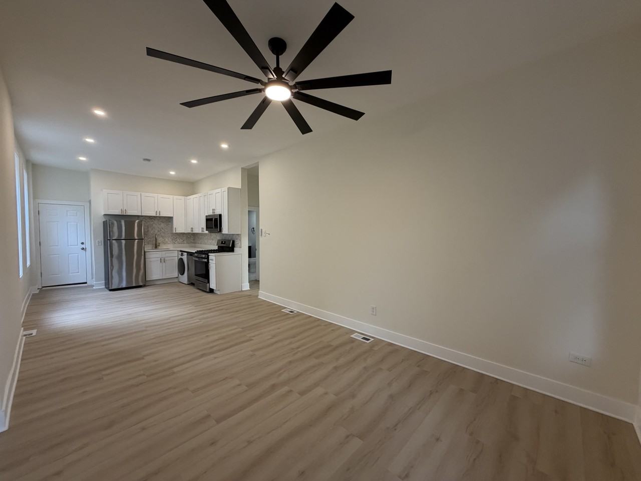 1322 West Ohio Street #2R - Photo 5 of 8