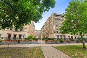 featured image of 4225 North Paulina Street