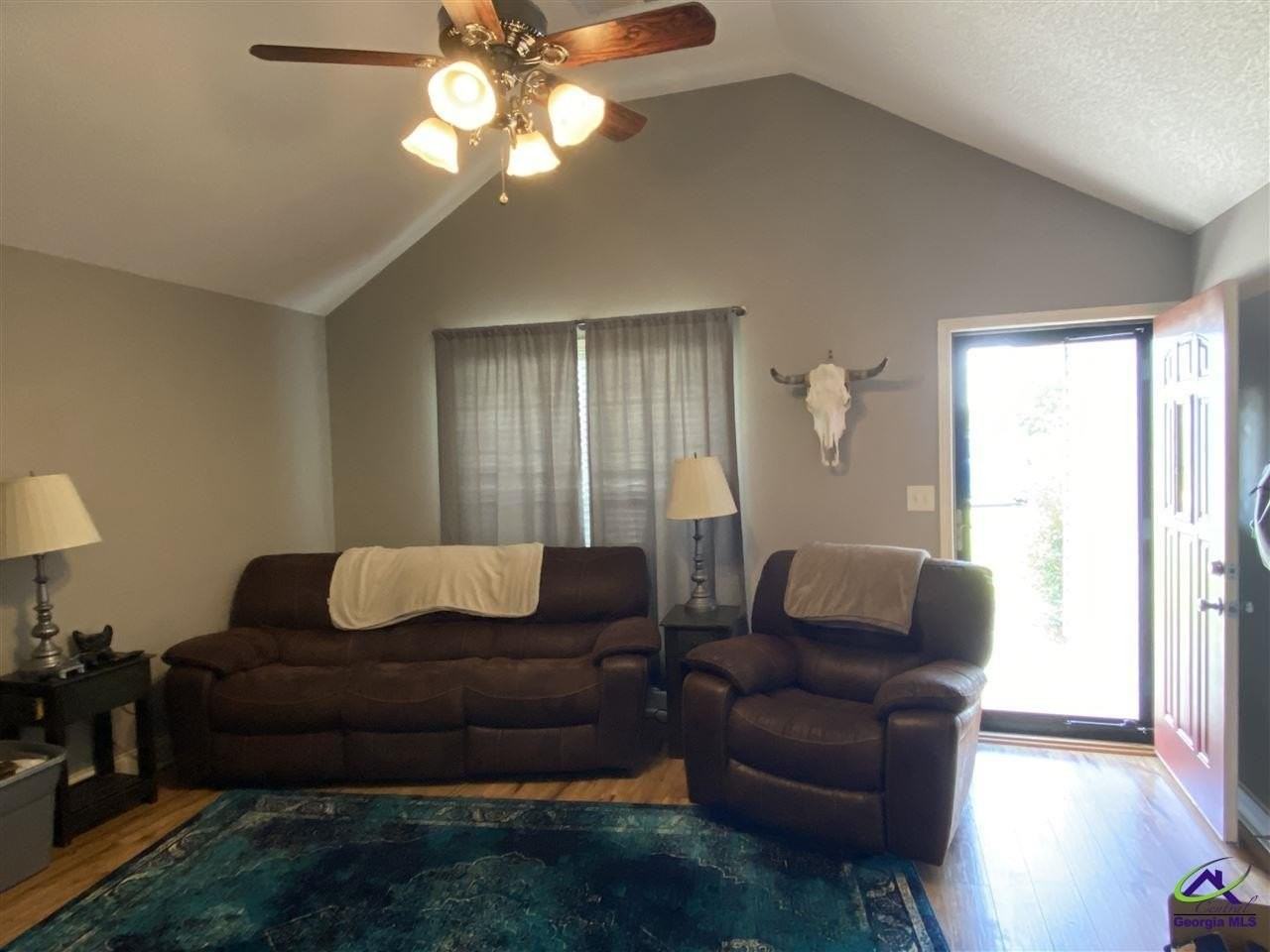 552 Grand Avenue - Photo 2 of 17