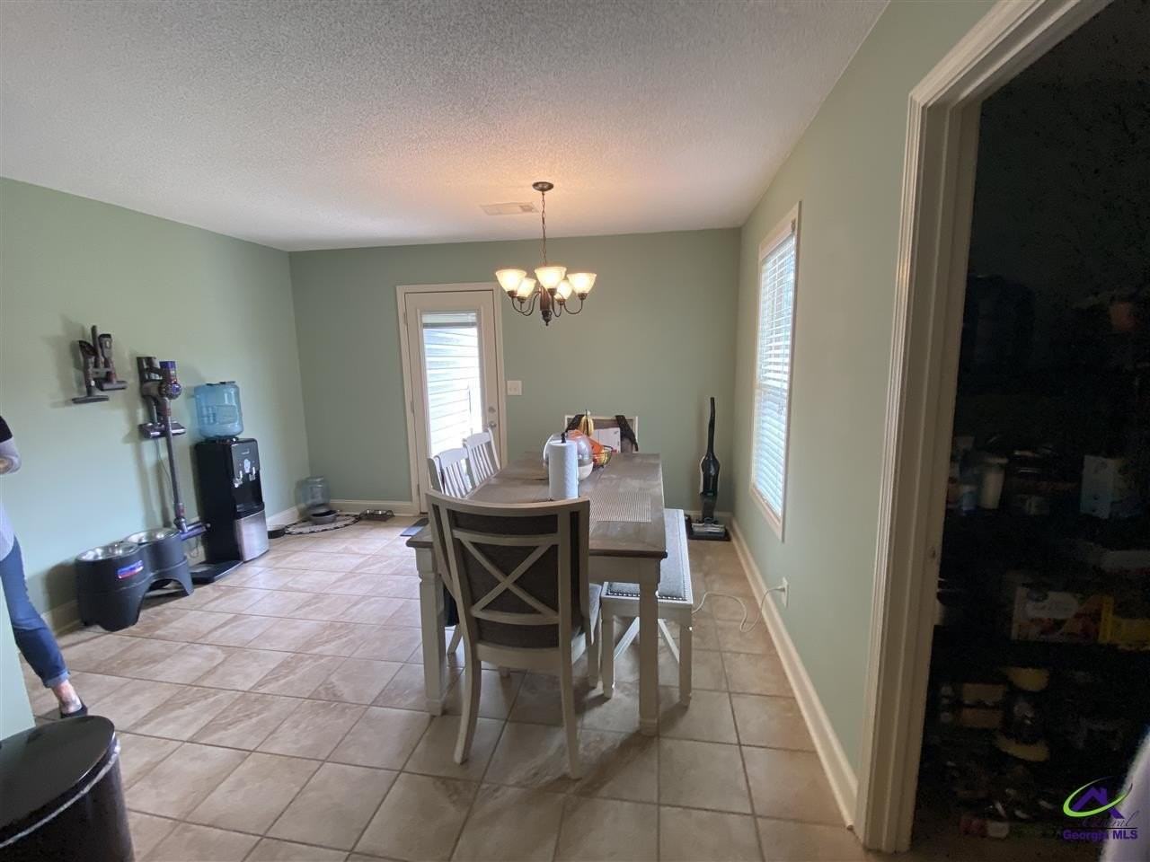 552 Grand Avenue - Photo 5 of 17