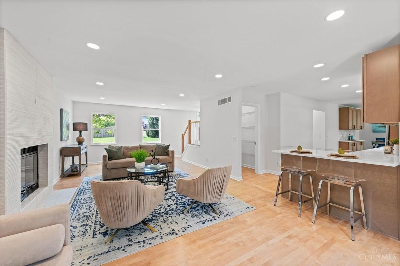 6441 Euclid Avenue - Photo 4 of 41