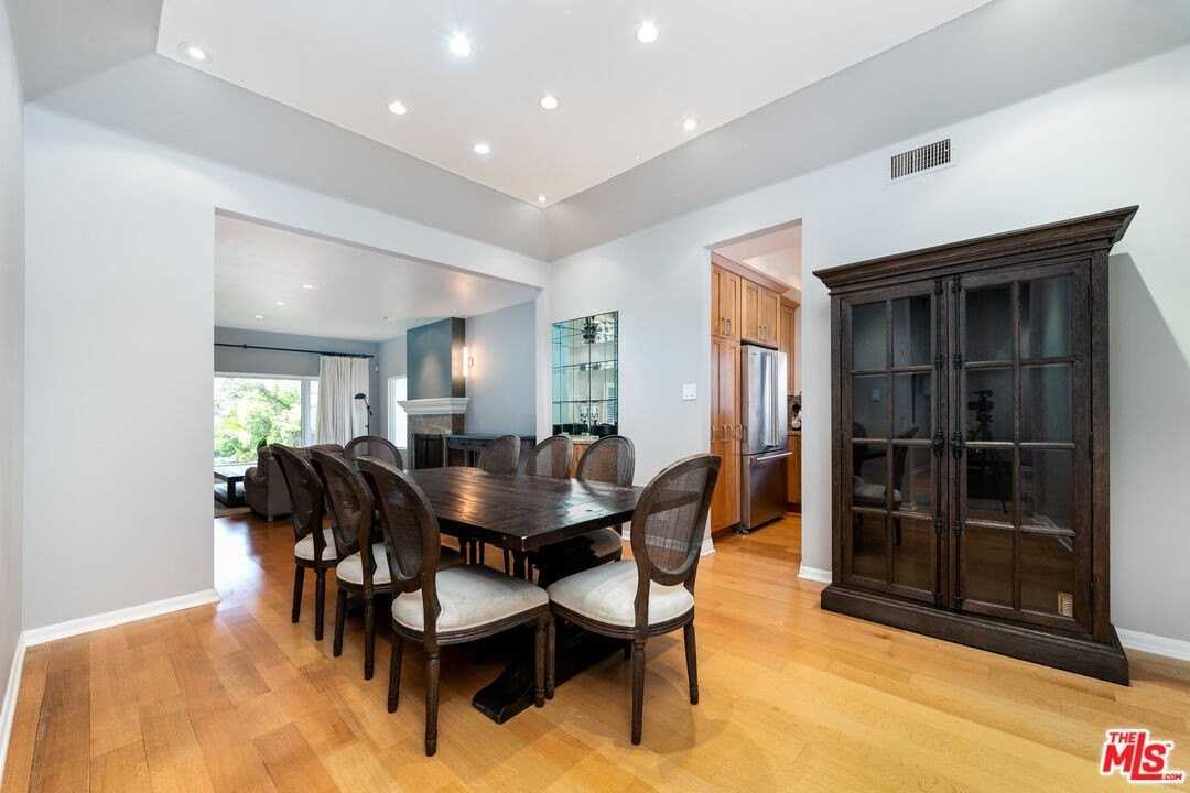 1358 Holmby Avenue - Photo 7 of 24