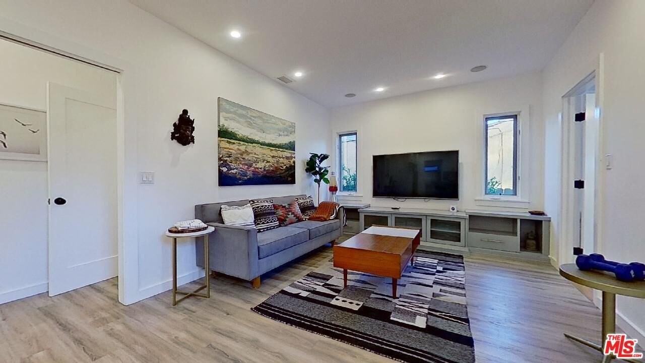 2229 Oak Glen Place - Photo 3 of 19