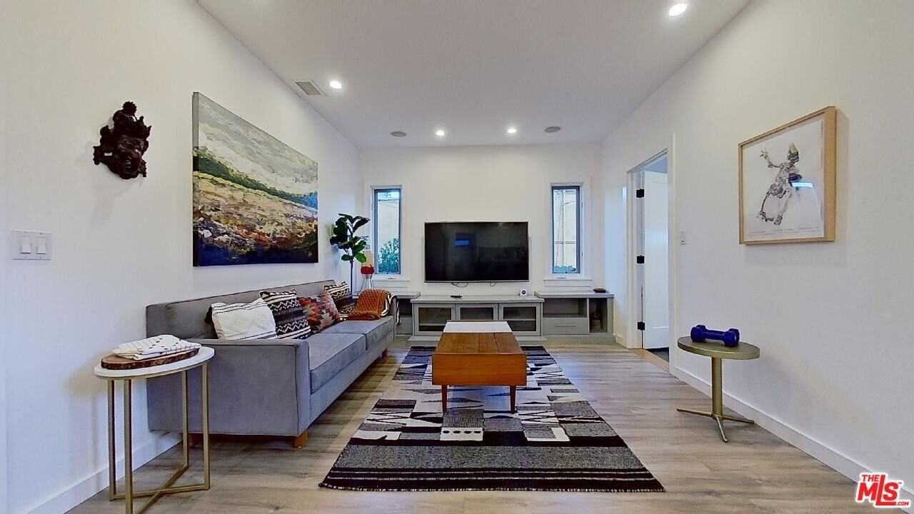 2229 Oak Glen Place - Photo 4 of 19