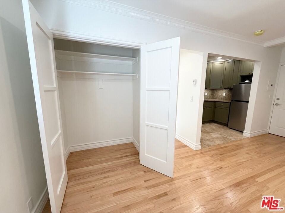 204 Reeves Drive - Photo 4 of 10