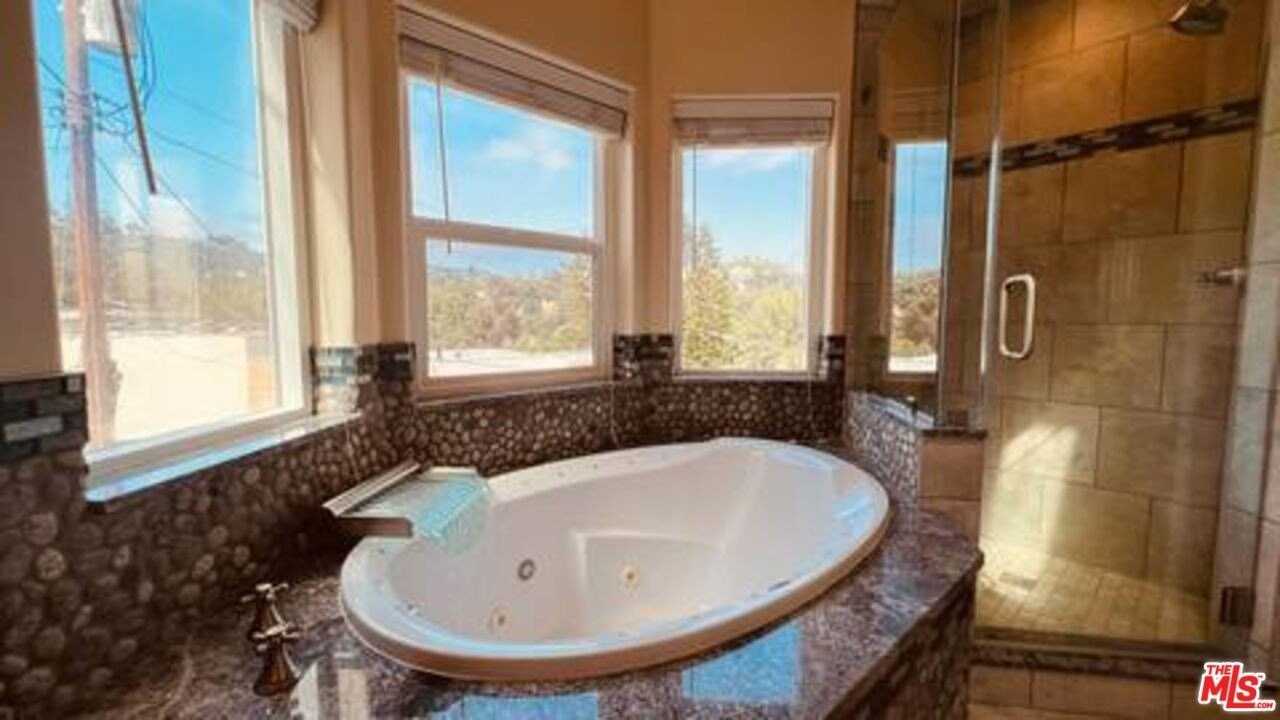 4324 Saltillo Street - Photo 7 of 46