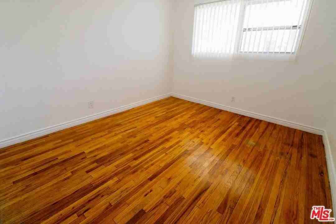 7249 Bakman Avenue - Photo 2 of 8