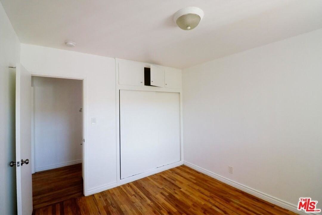 7249 Bakman Avenue - Photo 6 of 8