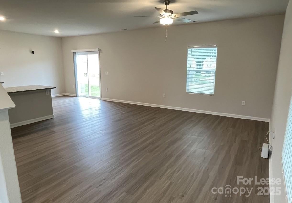 2131 Transatlantic Avenue - Photo 5 of 22