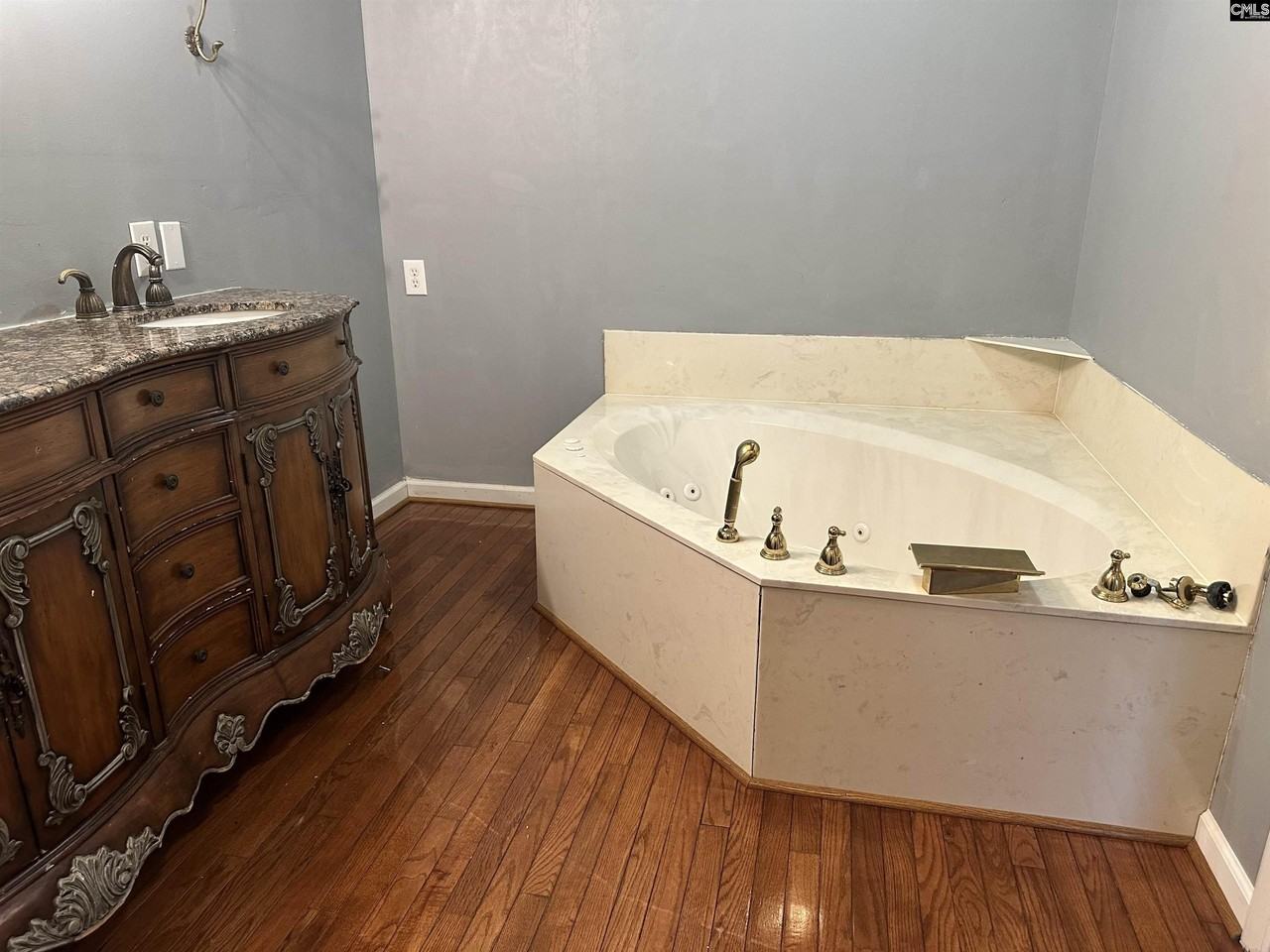 221 Bentgrass Lane - Photo 7 of 17