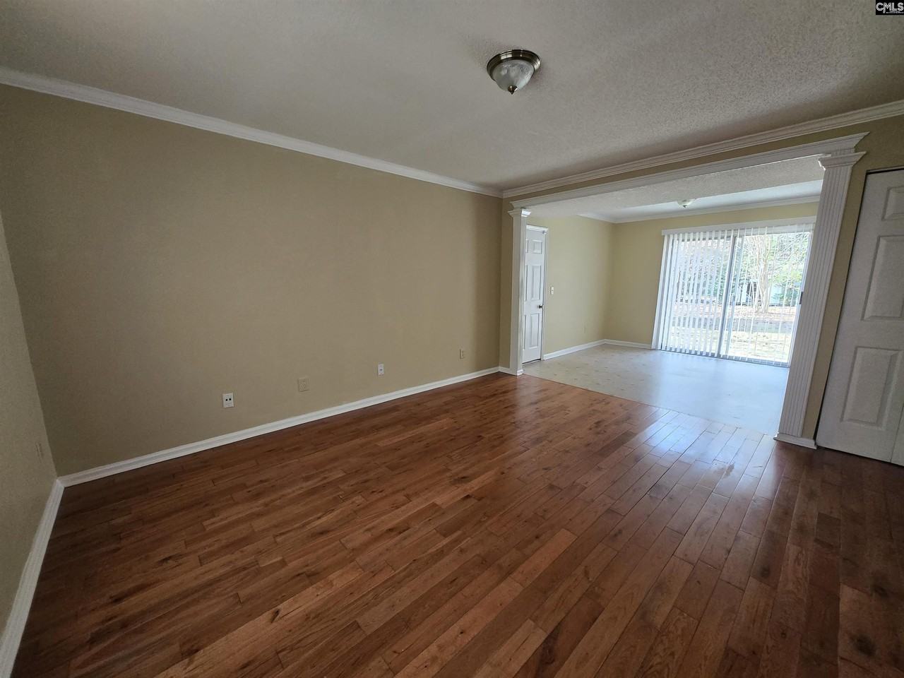 208 Sagamare Road - Photo 4 of 24