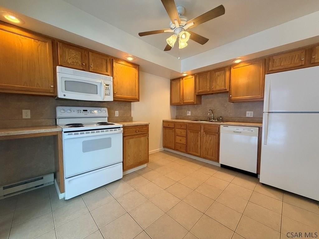 1915 Young Street - Photo 2 of 14