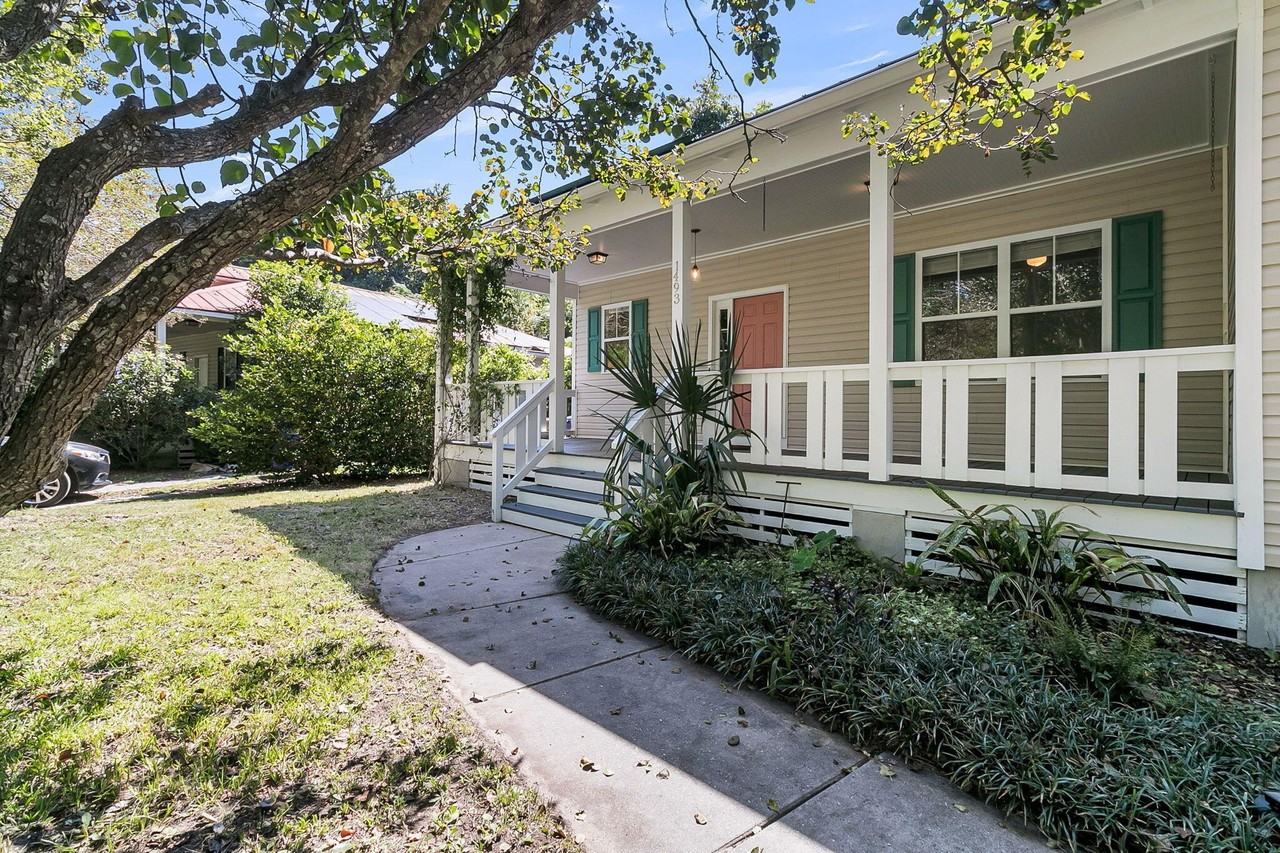 1493 Little Rock Boulevard - Photo 4 of 39