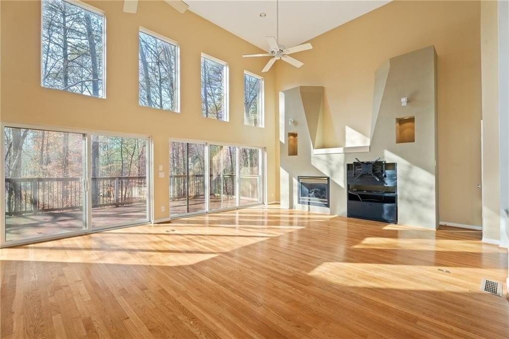 3010 Bluffton Way - Photo 4 of 21