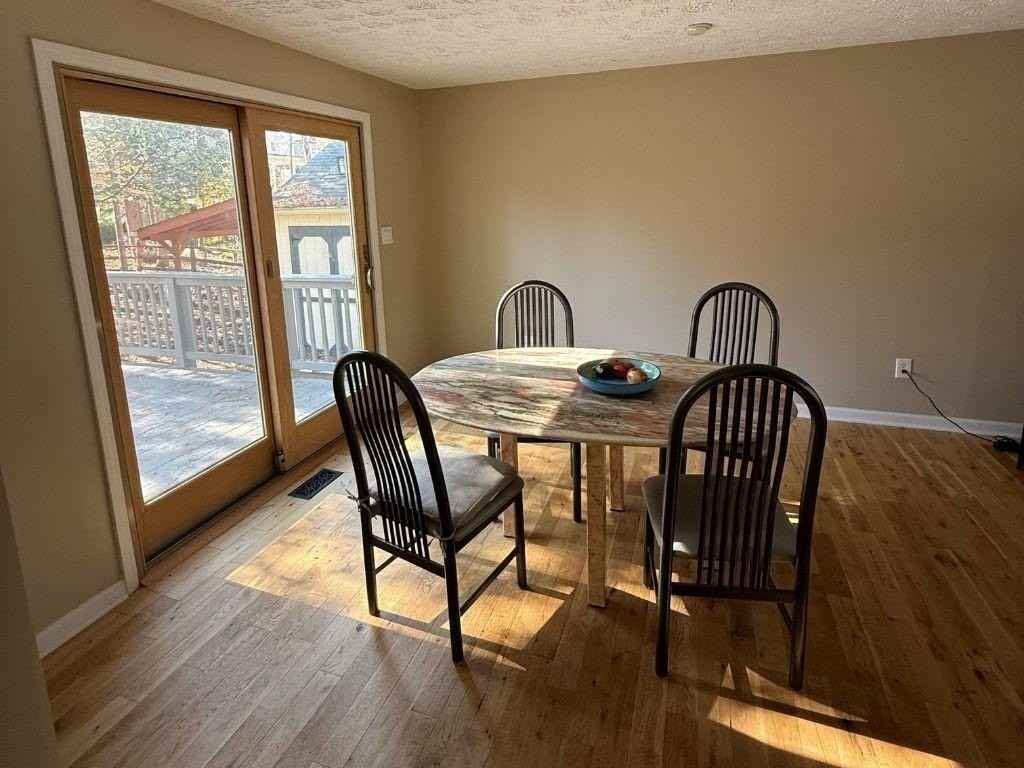 1733 Ellenwood Dr Ne - Photo 4 of 33