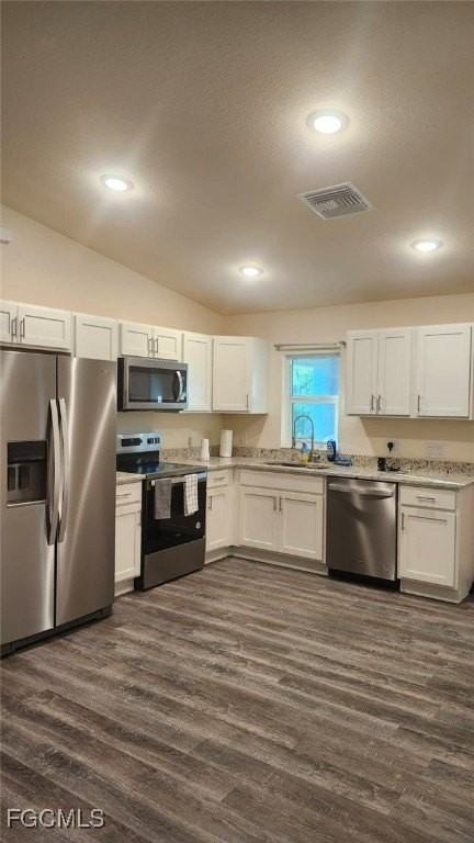 575 Oakshire Lane - Photo 2 of 4