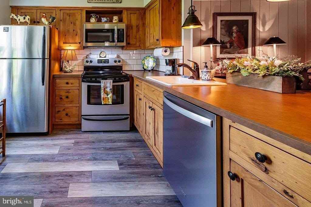 3408b Neils Court - Photo 4 of 9