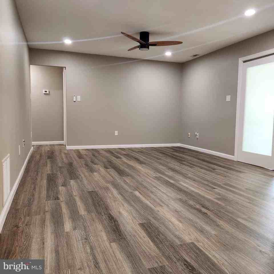 16 Pickwick Place - Photo 5 of 50