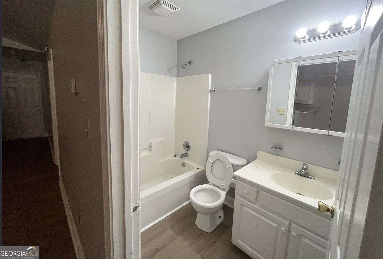 170 Fair Oaks Drive - Photo 5 of 11